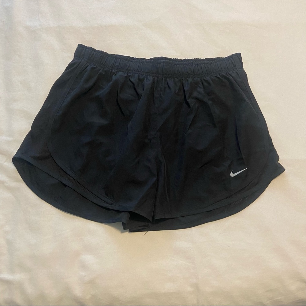 Nike Shorts - Black - Large